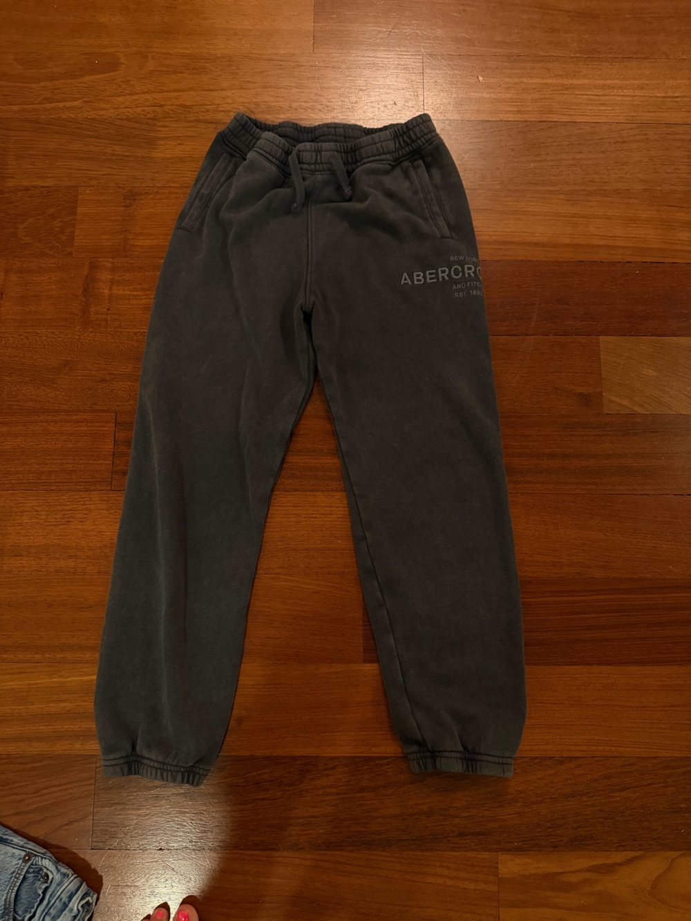 Abercrombie & Fitch boys Charcoal Gray sweatpants
